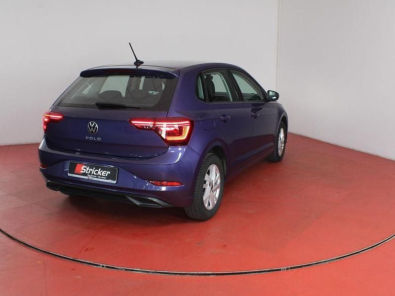 Gebraucht VW Polo Style 95 PS (69 kW) 2023 Vibrant violet metallic Kleinwagen