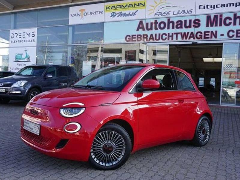 Rot Gebraucht 2022 Fiat 500e Red Limousine | 18.900 € (Guter Preis) - Bild 1/4