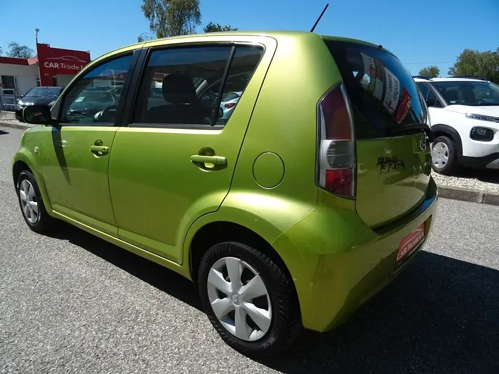 Gebraucht Daihatsu Sirion 69 PS (50 kW) 2007 Grün Kleinwagen