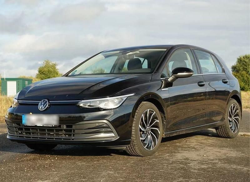 Schwarz Gebraucht 2020 VW Golf VII Style Limousine | 20.500 € (Etwas zu teuer) - Bild 1/4