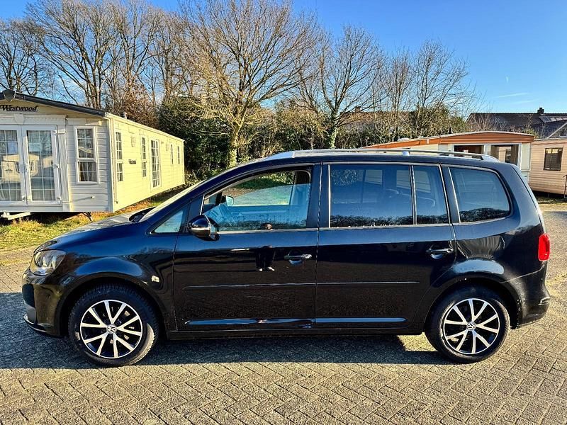 Gebraucht VW Touran Business 105 PS (77 kW) 2014 Schwarz Van / Kleinbus