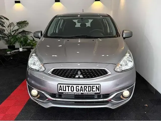 Gebraucht Mitsubishi Space Star Basis 71 PS (52 kW) 2016 Platinumgrau (m) Kleinwagen