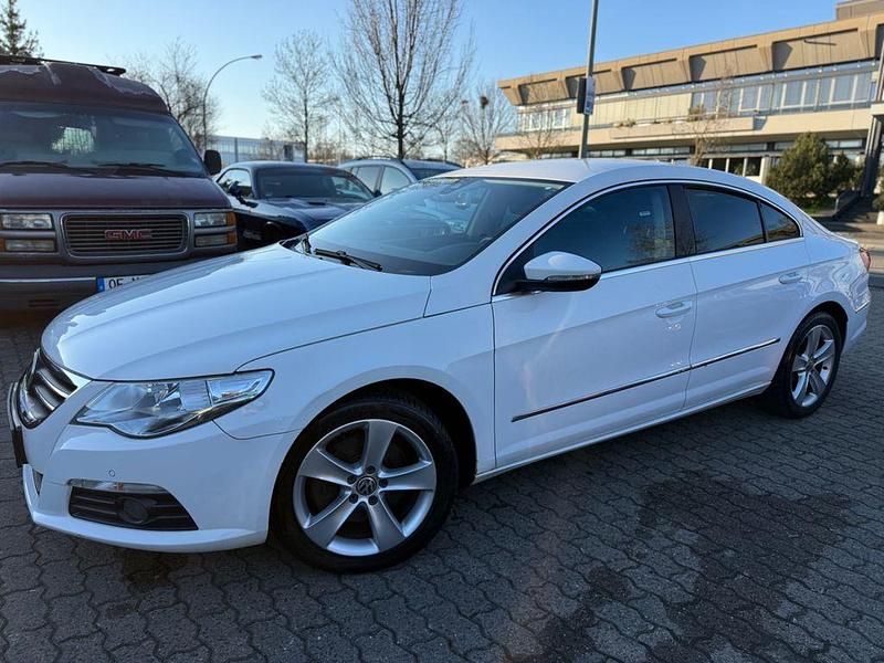 Gebraucht VW Passat Basis 160 PS (117 kW) 2010 Weiß Limousine