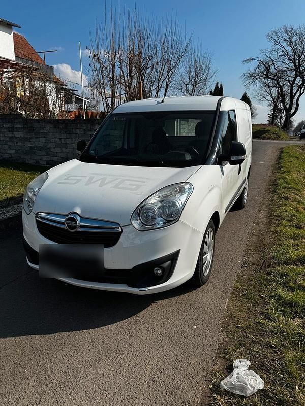Gebraucht Opel Combo 120 PS (88 kW) 2016 Weiß Van / Kleinbus