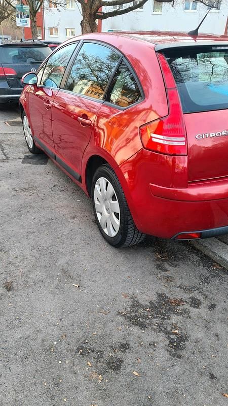 Gebraucht Citroën C4 109 PS (80 kW) 2008 Rot Kleinwagen