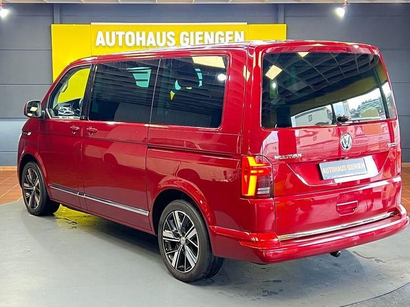 Usata VW Multivan 204 CV (150 kW) 2022 Rosso Monovolume