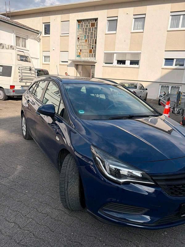Gebraucht Opel Astra 105 PS (77 kW) 2016 Blau Kombi