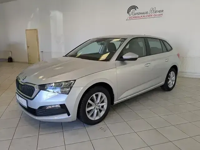 Gebraucht Skoda Scala Ambition 116 PS (85 kW) 2020 Brilliantsilber metallic Kleinwagen