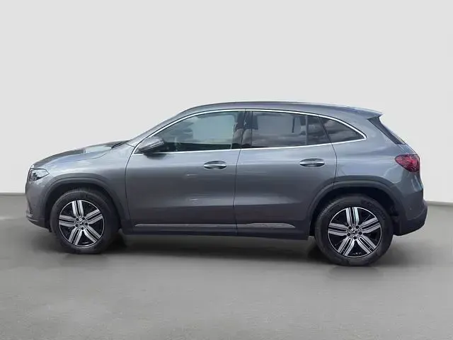 Gebraucht Mercedes EQA250+ 150 kW (204 PS) 2025 Grau SUV