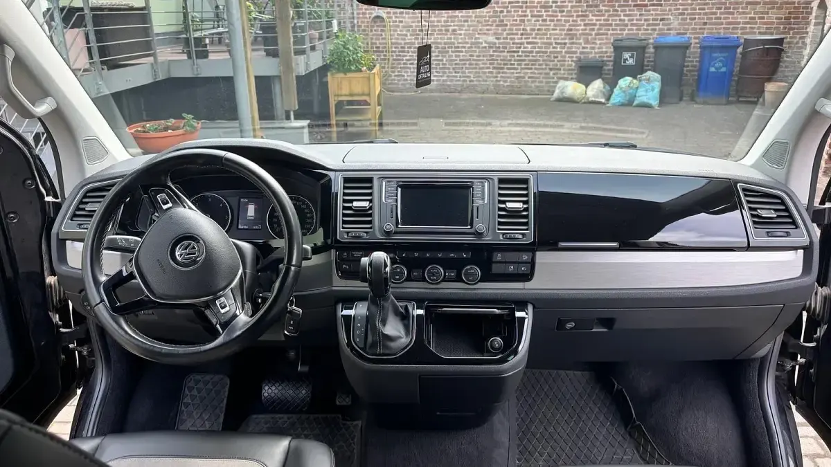 Gebraucht VW Multivan 230 PS (169 kW) 2017 Schwarz Van / Kleinbus