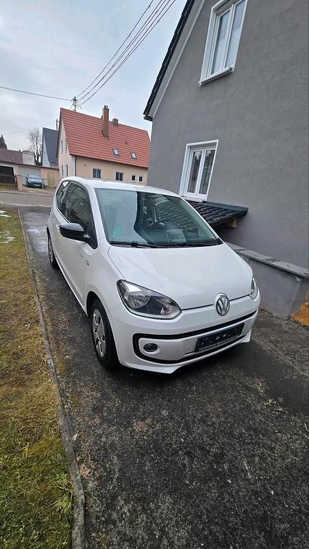 Gebraucht VW up! 68 PS (50 kW) 2015 Weiß Kleinwagen