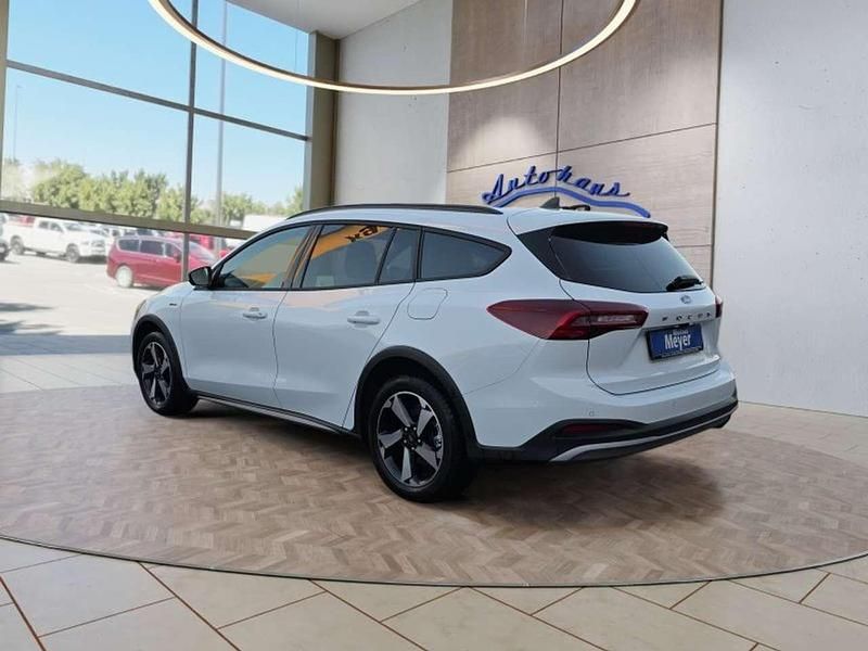 Neu Ford Focus Active X 155 PS (114 kW) 2025 Frost weiß Kombi