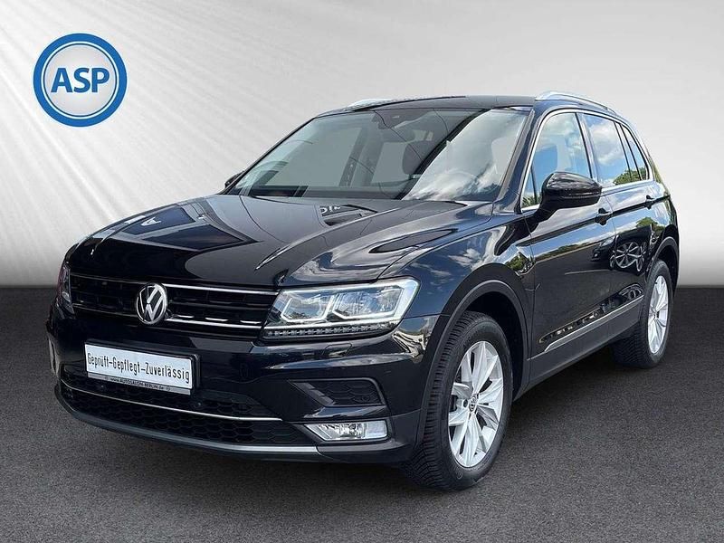 Deep black perleffekt Gebraucht 2017 VW Tiguan Highline SUV | 21.900 € (Fairer Preis) - Bild 1/4