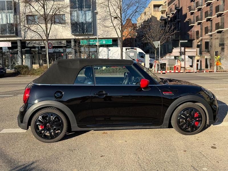 Gebraucht Mini John Cooper Works 231 PS (169 kW) 2021 Schwarz Kleinwagen