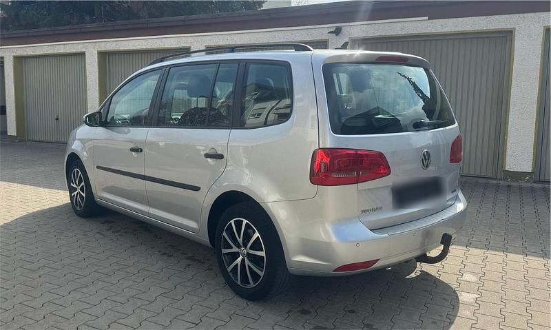 Gebraucht VW Touran 105 PS (77 kW) 2014 Silber Van / Kleinbus