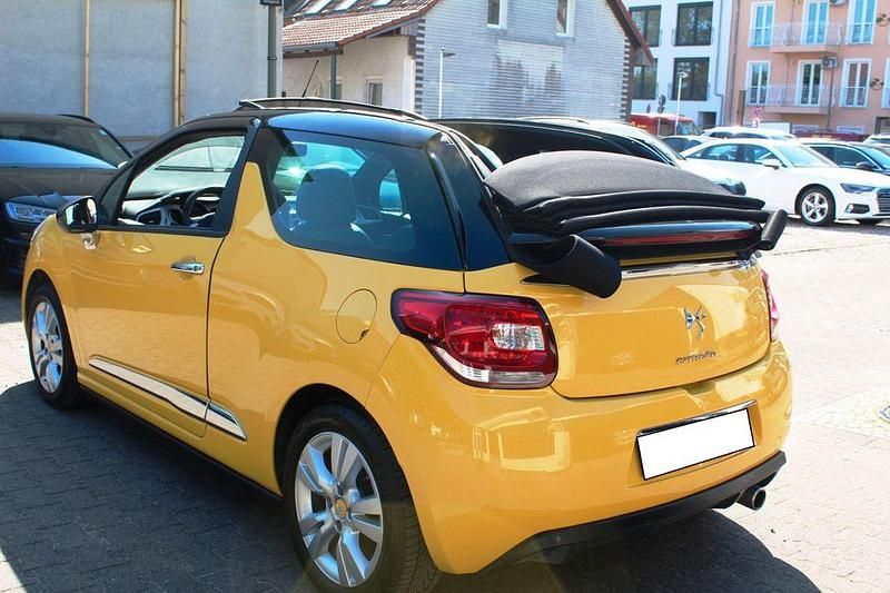 Second-hand Citroën DS3 Cabriolet Chic 82 CP (60 kW) 2015 Galben Cabrio