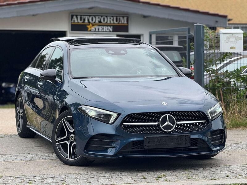 Denimblau metalliclack Gebraucht 2021 Mercedes A220 AMG line Limousine | 29.990 € (Guter Preis) - Bild 1/4