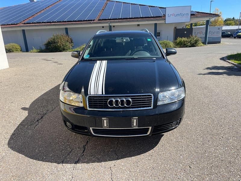 Schwarz Gebraucht 2003 Audi A4 Kombi | 650 € (Superpreis) - Bild 1/4