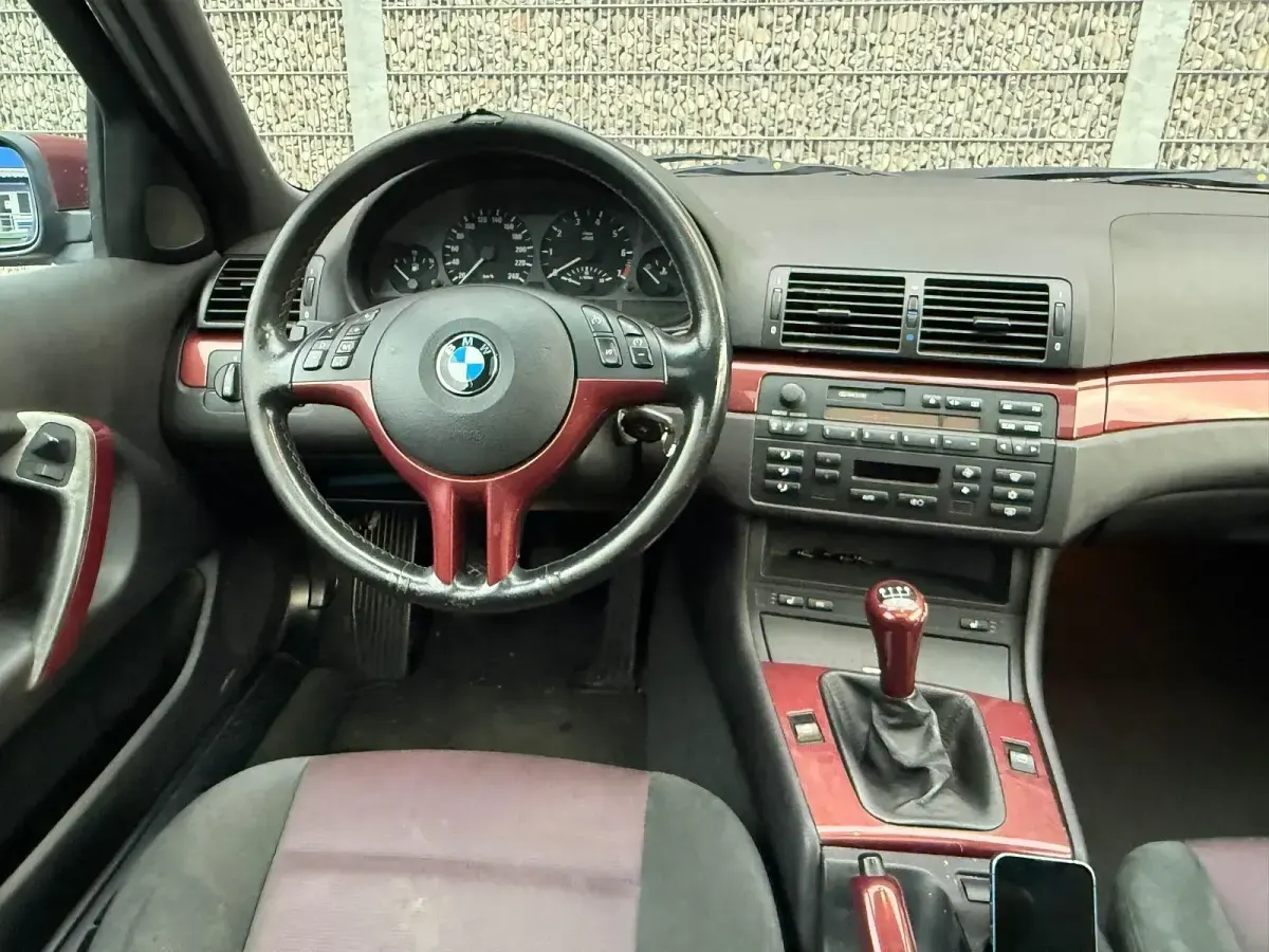 Gebraucht BMW 316 Lifestyle 116 PS (85 kW) 2004 Weinrot Limousine