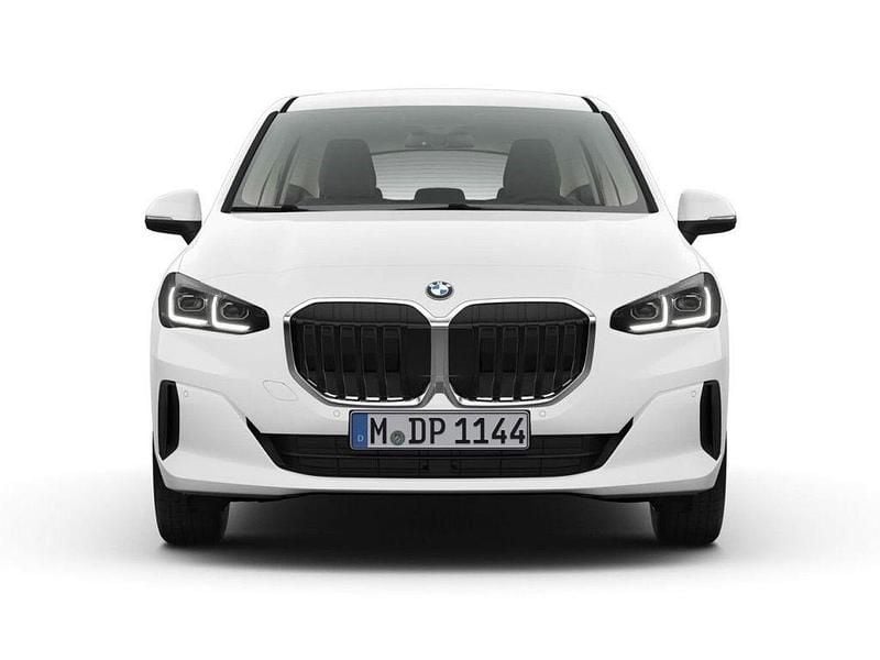Gebraucht BMW 220 Active Tourer 170 PS (125 kW) 2025 Alpinweiss uni Van / Kleinbus