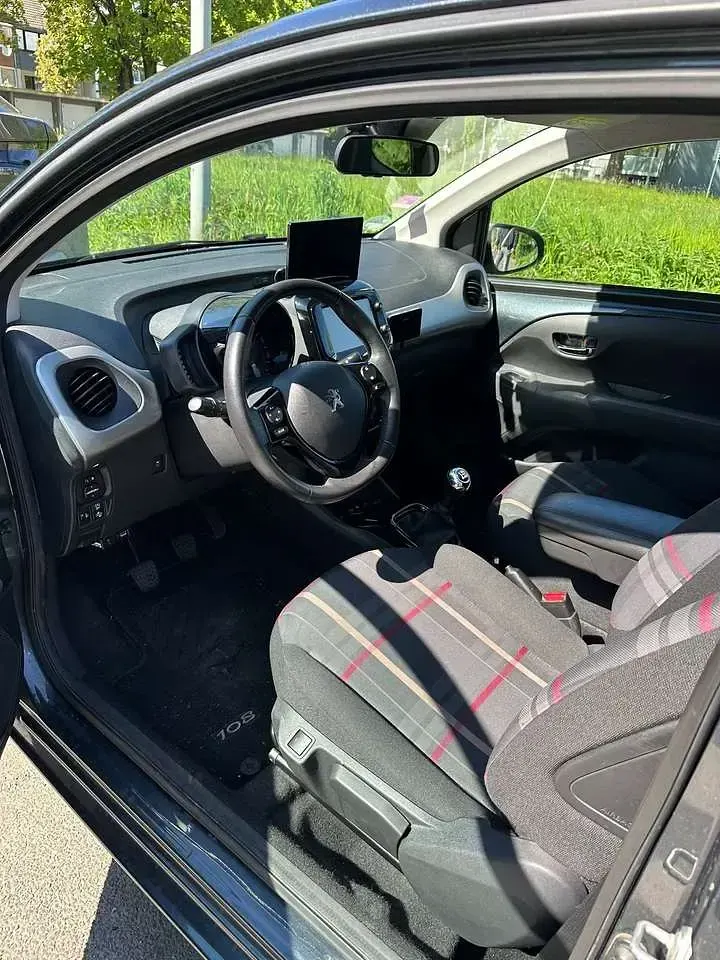 Gebraucht Peugeot 108 Allure 69 PS (50 kW) 2016 Grau Limousine