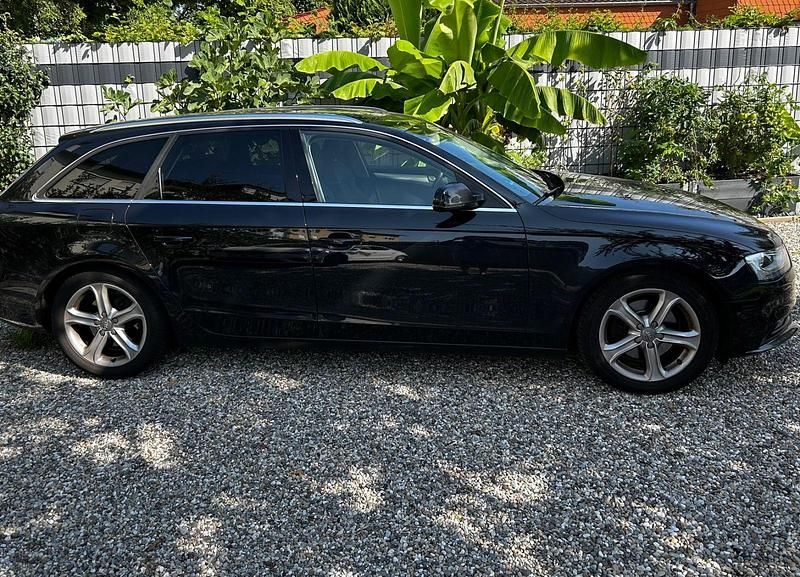 Gebraucht Audi A4 Ambition 177 PS (130 kW) 2012 Schwarz Kombi