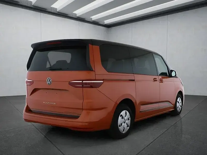 Usata VW Multivan 150 CV (110 kW) 2025 Arancione Monovolume