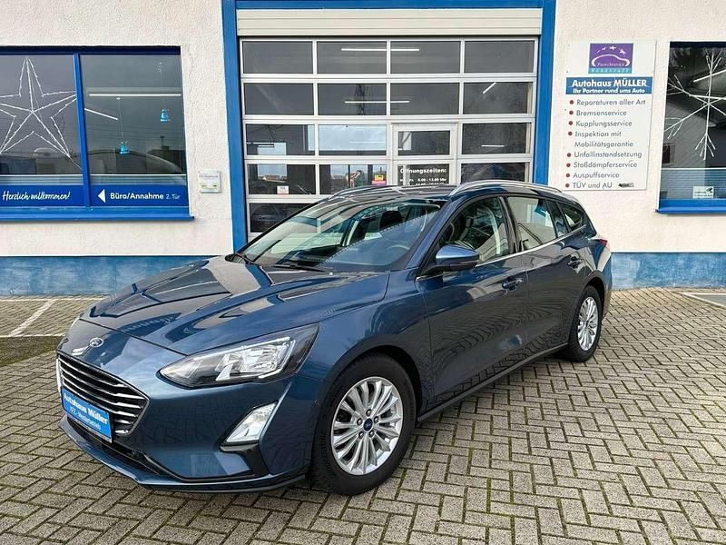 Blau Gebraucht 2021 Ford Focus Titanium Kombi | 16.800 € (Fairer Preis) - Bild 1/4