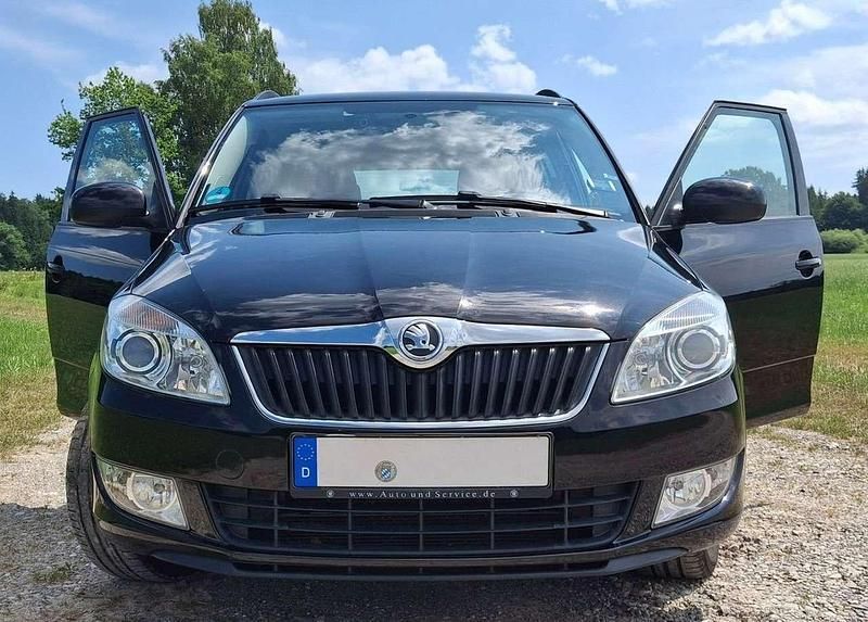 Schwarz Gebraucht 2013 Skoda Fabia Fresh Kombi | 7.200 € (Fairer Preis) - Bild 1/4