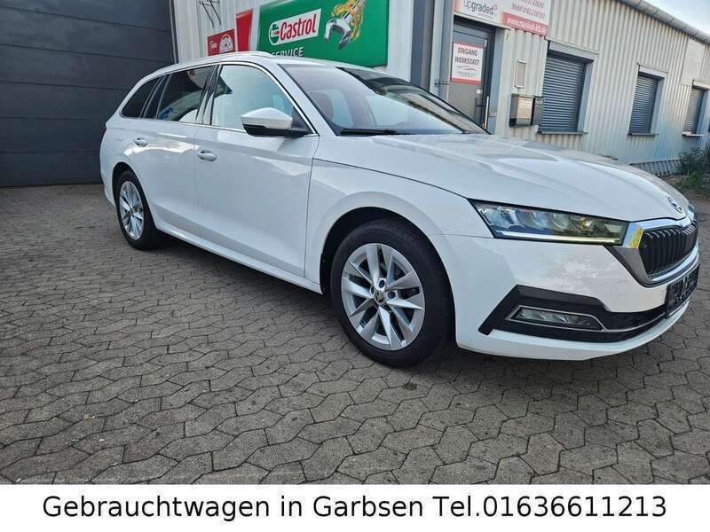 Candyweiß Gebraucht 2022 Skoda Octavia Style Kombi | 23.999 € (Guter Preis) - Bild 1/4