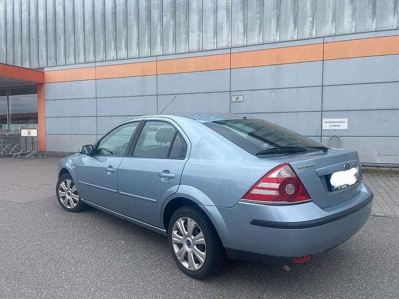 Gebraucht Ford Mondeo Trend 145 PS (106 kW) 2005 Blau Limousine