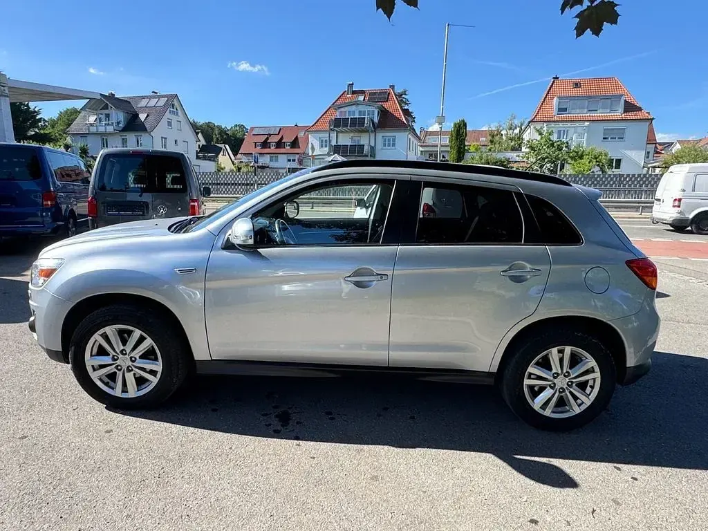 Gebraucht Mitsubishi ASX Intense 150 PS (110 kW) 2014 Silber SUV