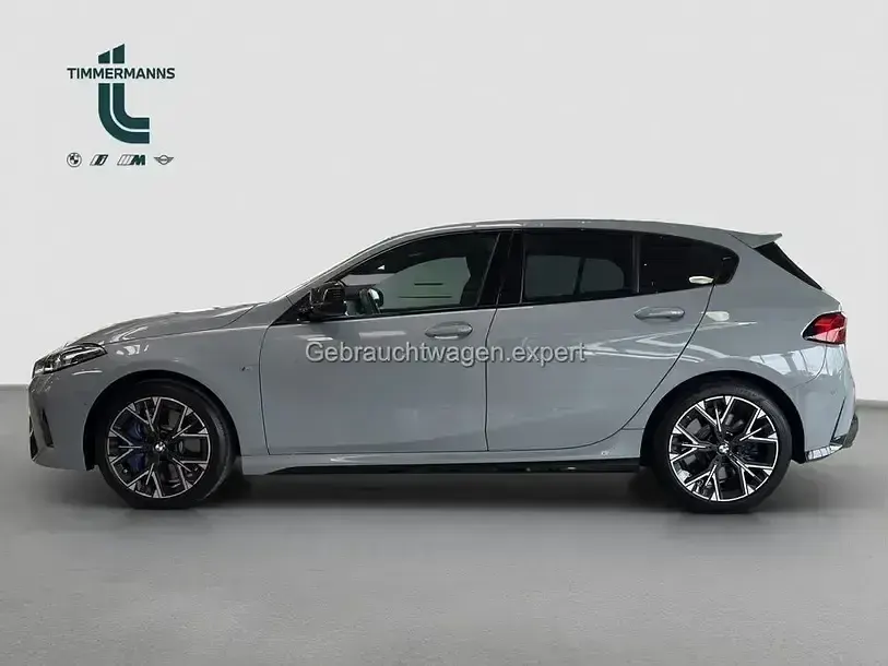 Używany BMW M135 Shadowline 300 KM (220 kW) 2025 Szary Hatchback