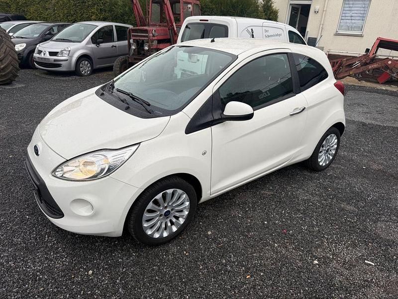 Gebraucht Ford Ka Titanium 69 PS (50 kW) 2014 Weiß Kleinwagen