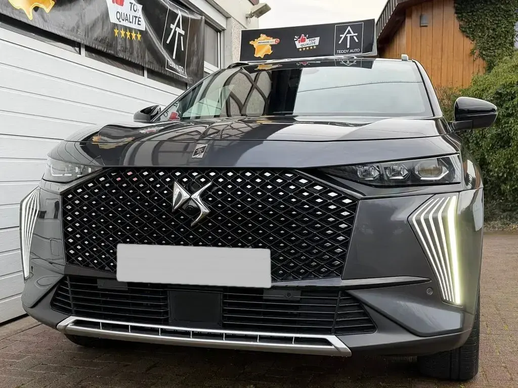 Gebraucht DS Automobiles DS7 Crossback 131 PS (96 kW) 2025 Grau SUV