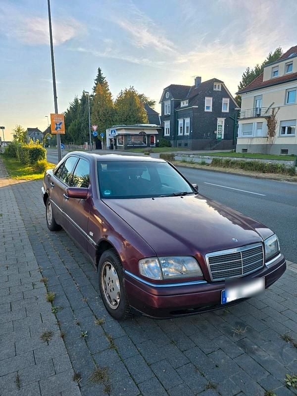 Violet Gebraucht 1996 Mercedes C180 Elegance Limousine | 1.600 € (Superpreis) - Bild 1/4
