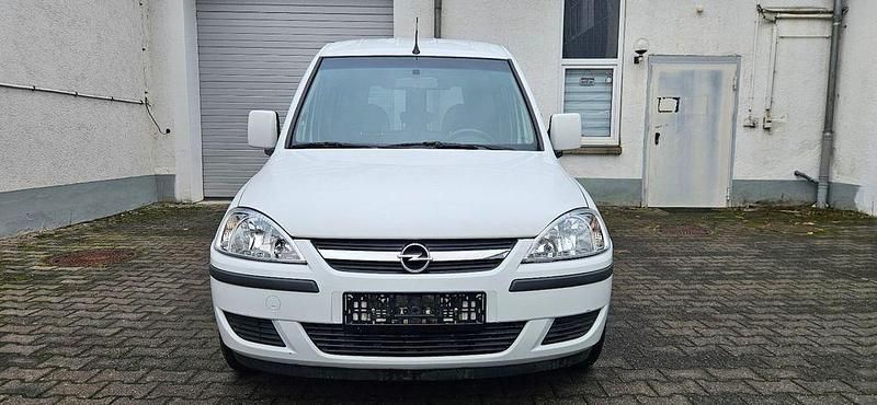 Używany Opel Combo Edition 97 KM (71 kW) 2006 Biały Minivan