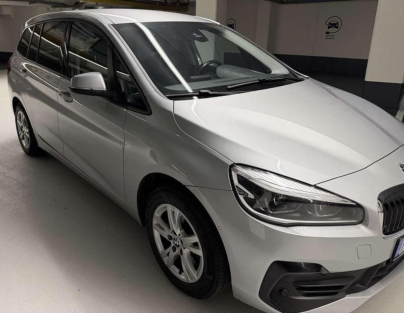 Gebraucht BMW 218 Advantage 140 PS (102 kW) 2020 Grau Van / Kleinbus