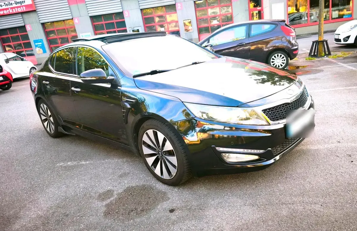 Gebraucht Kia Optima 136 PS (100 kW) 2012 Schwarz Limousine