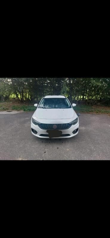 Weiß Gebraucht 2016 Fiat Tipo Kombi | 4.250 € (Fairer Preis) - Bild 1/4