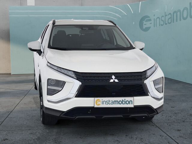 Weiß Gebraucht 2022 Mitsubishi Eclipse Cross Basis SUV | 25.270 € (Fairer Preis) - Bild 1/2