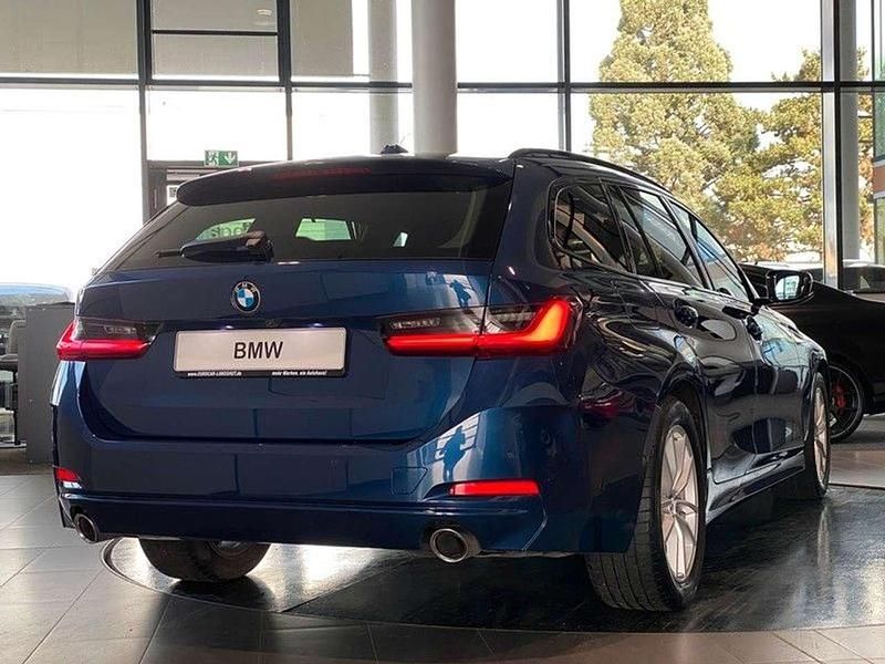 Gebraucht BMW 318 150 PS (110 kW) 2023 Blau Kombi