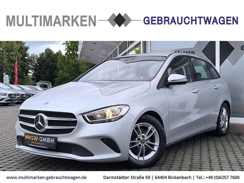 Silber Gebraucht 2020 Mercedes B180 Style Van / Kleinbus | 18.490 € (Guter Preis) - Bild 1/4