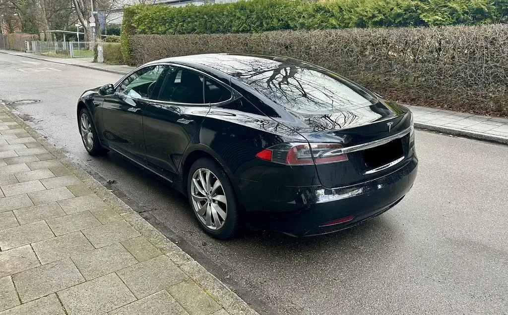 Occasion Tesla Model S Standard Range 397 kW (541 ch) 2019 Noir Citadine