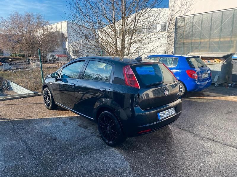 Schwarz Gebraucht 2009 Fiat Punto Kleinwagen | 2.000 € (Fairer Preis) - Bild 1/4
