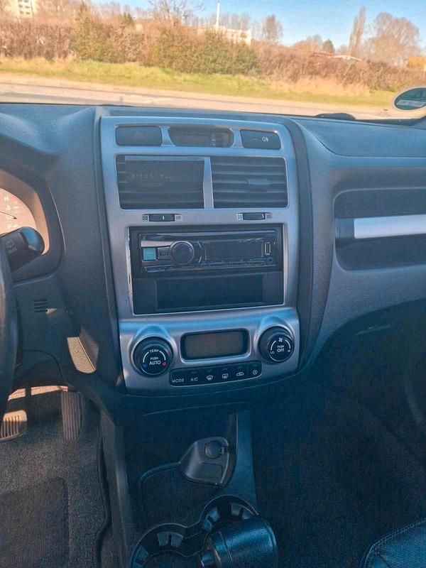 Second-hand Kia Sportage EX 175 CP (128 kW) 2006 Argintiu SUV