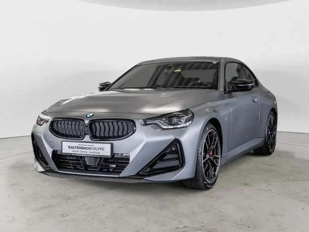Gebraucht BMW M240i M Sport 374 PS (275 kW) 2025 Frozen pure grey Coupé