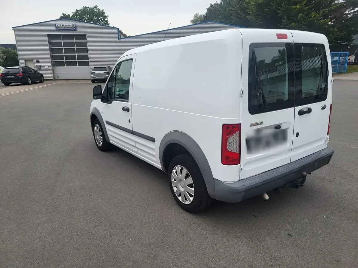 Gebraucht Ford Transit Connect 90 PS (66 kW) 2010 Weiß Van / Kleinbus