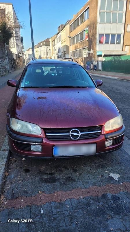 Rot Gebraucht 1997 Opel Omega Kombi | 1.650 € (Guter Preis) - Bild 1/4