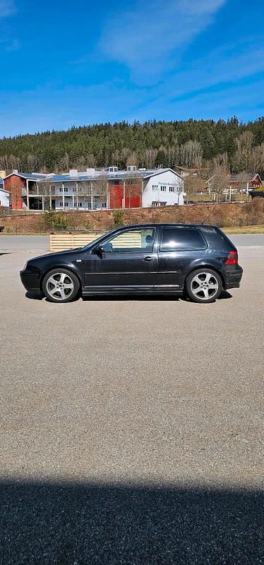 Gebraucht VW Golf Highline 170 PS (125 kW) 2002 Schwarz Coupé